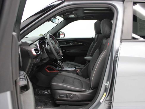 Used 2023 Chevrolet TrailBlazer RS w/ Sun and Liftgate Package image 14