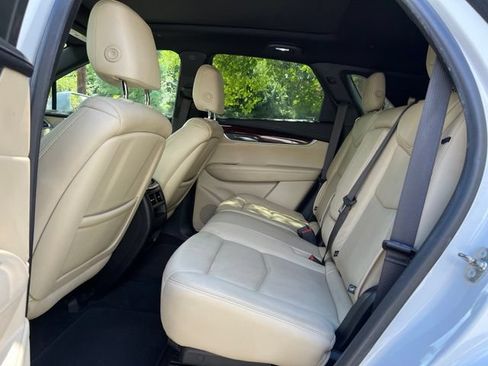 Used 2019 Cadillac XT5 Premium Luxury AWD/4WD image 14