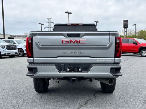 New 2026 GMC Sierra 3500 Denali w/ Denali Reserve Package AWD/4WD image 8