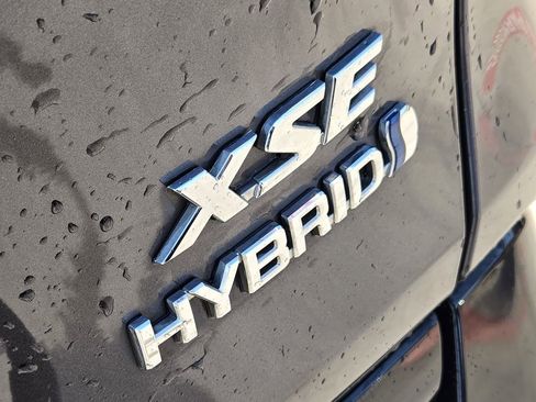 Used 2022 Toyota RAV4 XSE image 12