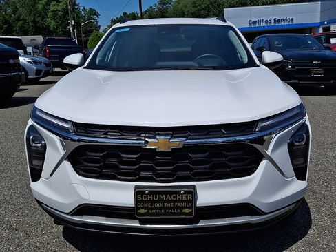Used 2026 Chevrolet Trax LT w/ Driver Confidence Package FWD image 2