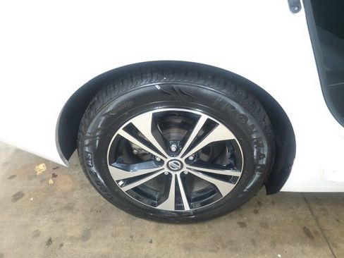 Used 2022 Nissan Sentra SV image 8