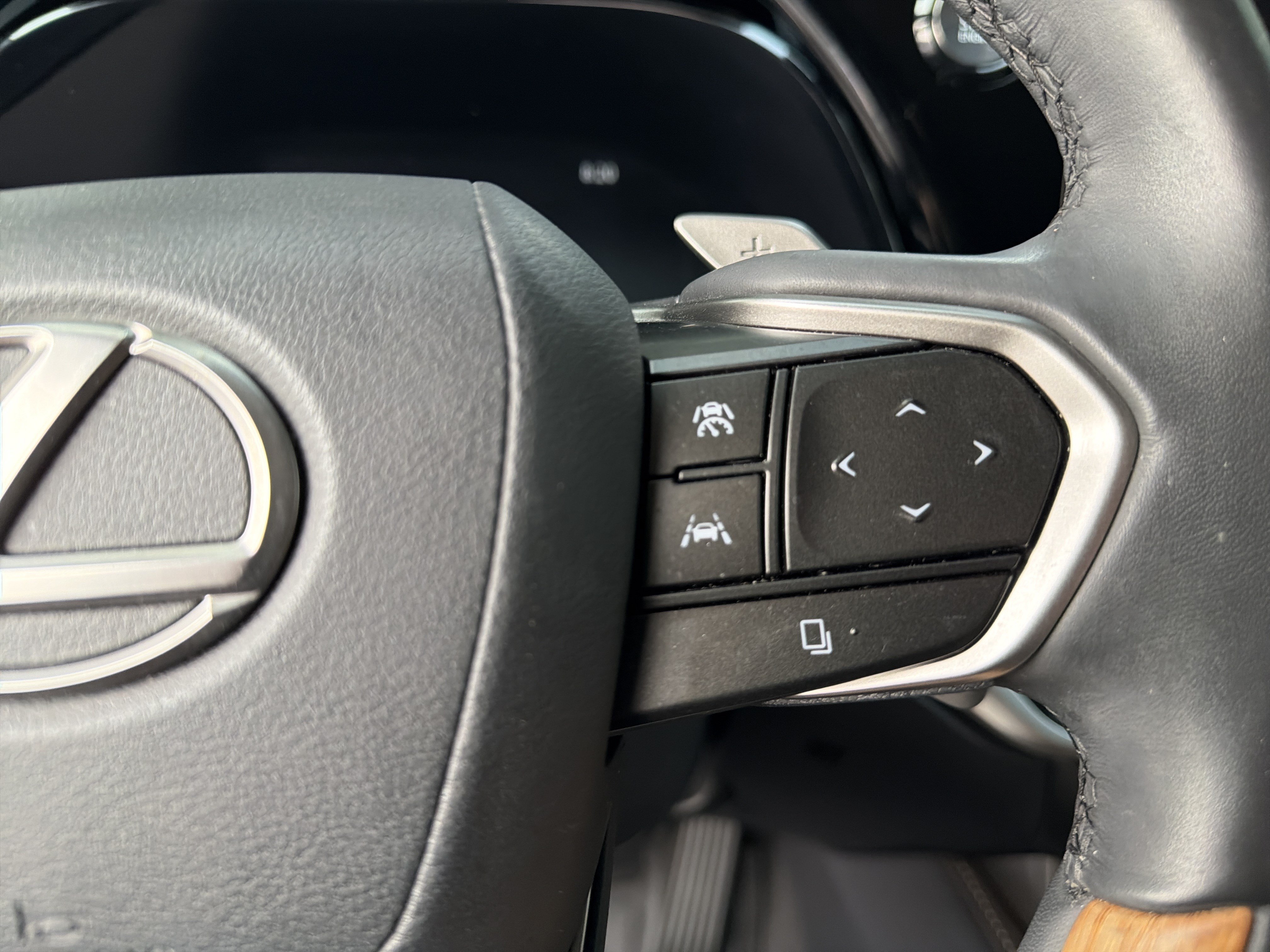 Used 2024 Lexus RX 350 FWD w/ Convenience Package image 19