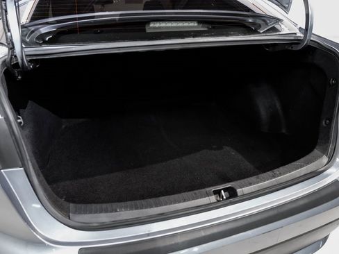 Used 2020 Toyota Corolla XLE image 65