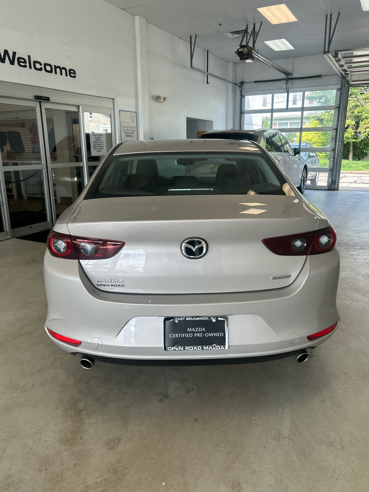 Used 2022 MAZDA MAZDA3 s FWD image 5