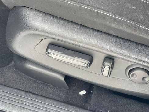 Used 2023 Honda CR-V EX image 11