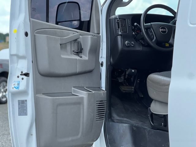 Used 2021 GMC Savana 2500 w/ Driver Convenience Package RWD image 9