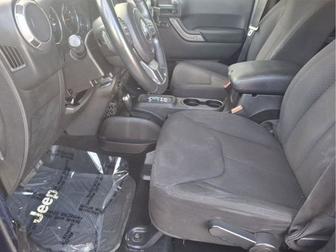 Used 2013 Jeep Wrangler Unlimited Sport image 10