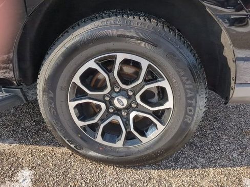 Used 2024 Ford Expedition Max XLT image 15