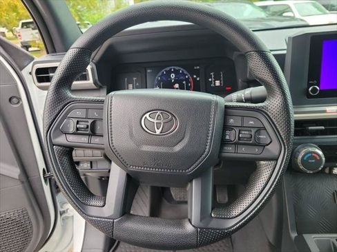 Certified 2026 Toyota Tacoma SR5 AWD/4WD image 23