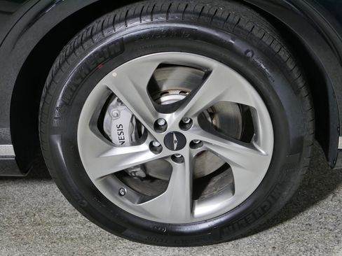 Certified 2026 Genesis GV70 2.5T Advanced AWD/4WD image 15