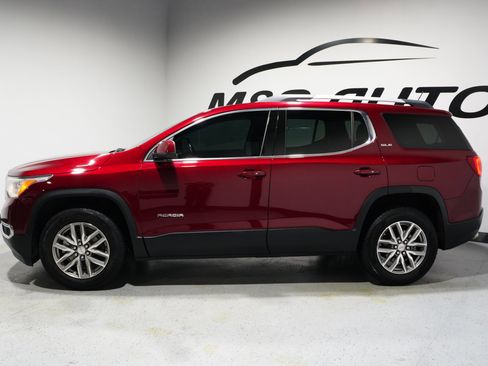 Used 2017 GMC Acadia SLE w/ Driver Alert Package I image 4