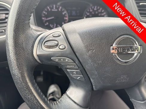Used 2014 Nissan Pathfinder Platinum image 19