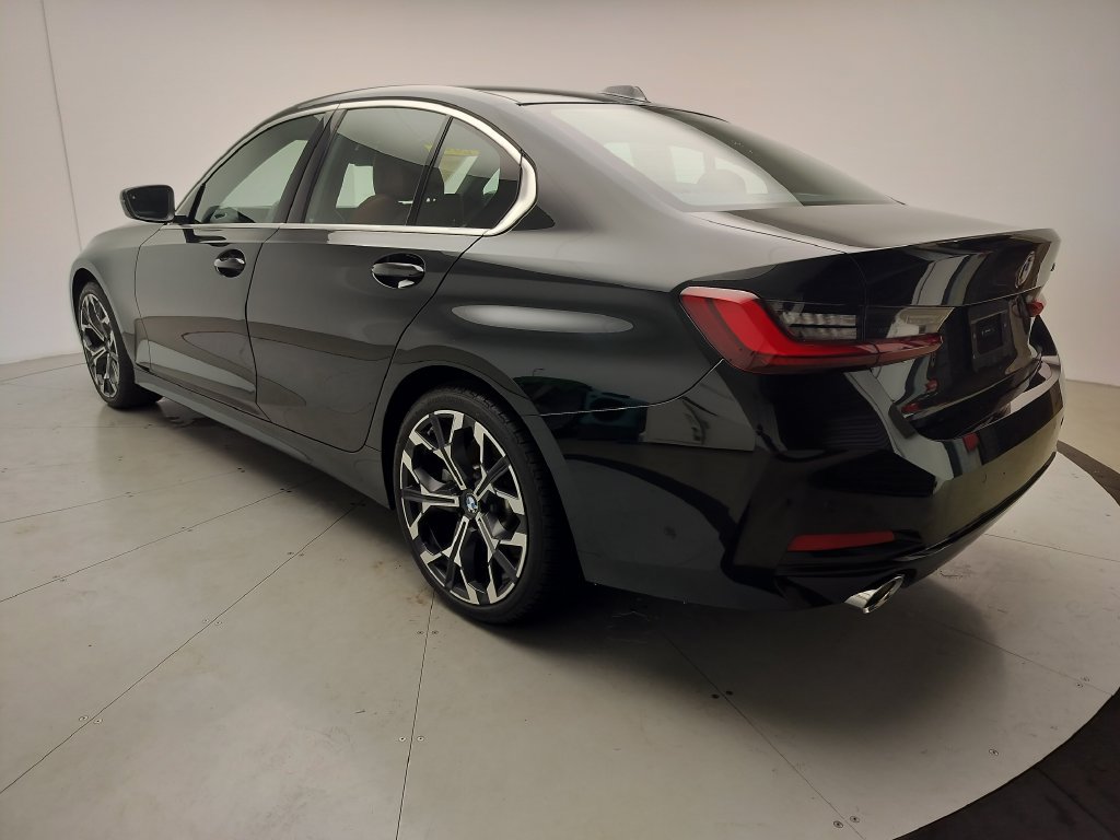 Certified 2026 BMW 330i Sedan RWD image 4