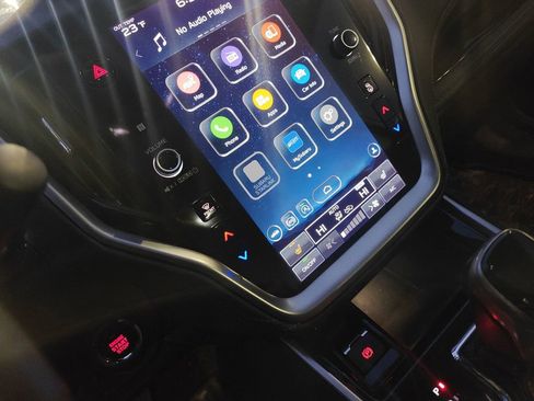 Used 2022 Subaru Outback Limited image 11