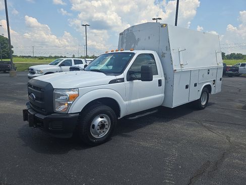Used 2015 Ford F350 XL image 1