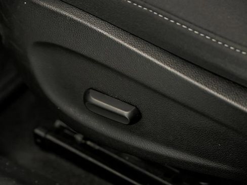 Used 2015 Chevrolet Cruze LT image 16