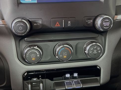 Used 2024 RAM 2500 Big Horn image 26