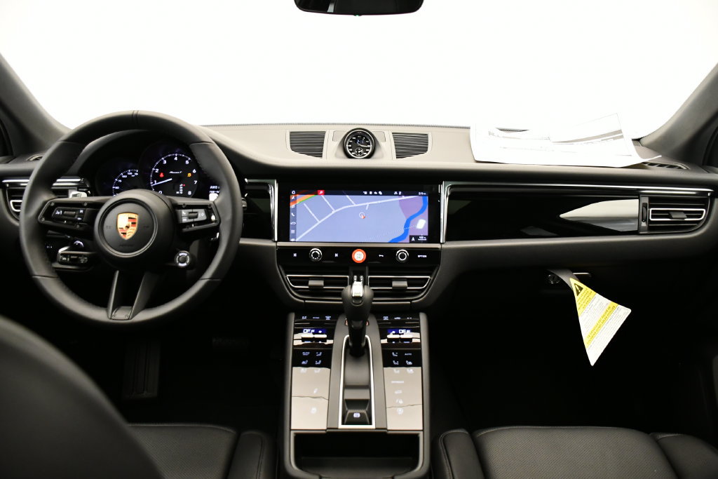 Certified 2026 Porsche Macan Turbo AWD/4WD image 23