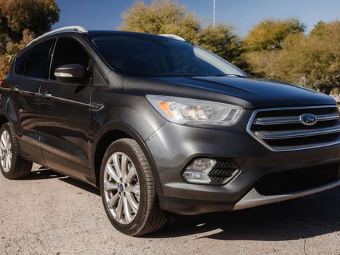 Used 2017 Ford Escape Titanium image 1