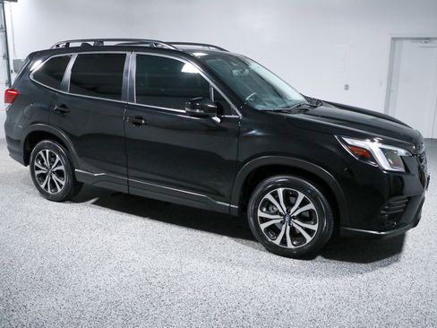 Used 2024 Subaru Forester Limited w/ Convenience Package image 6