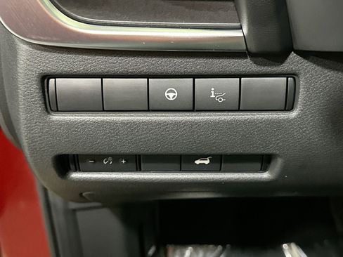 Used 2023 Nissan Rogue Platinum w/ Platinum Premium Package image 17