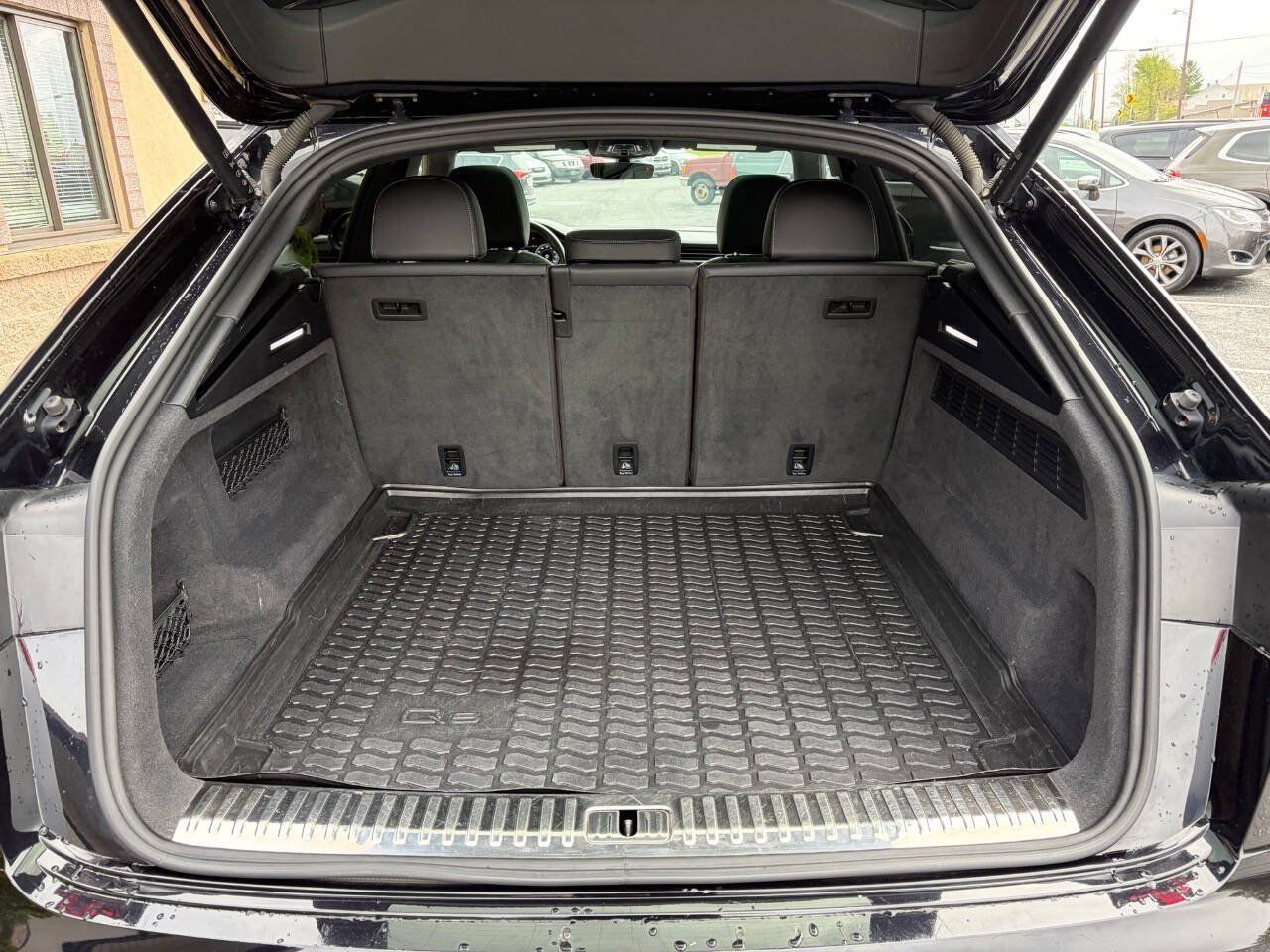 Used 2021 Audi Q8 Premium w/ Black Optic Package AWD/4WD image 14