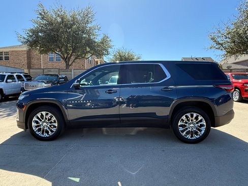 Used 2023 Chevrolet Traverse LS w/ Safety Package image 3