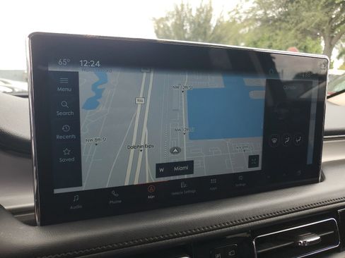 Used 2023 Lincoln Nautilus Standard w/ Premium Package image 23