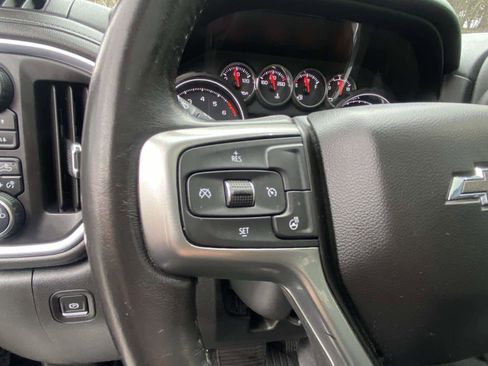 Used 2022 Chevrolet Silverado 1500 LT Trail Boss w/ Convenience Package II AWD/4WD image 18