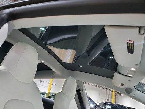Used 2021 Tesla Model 3 Standard Range Plus RWD image 16