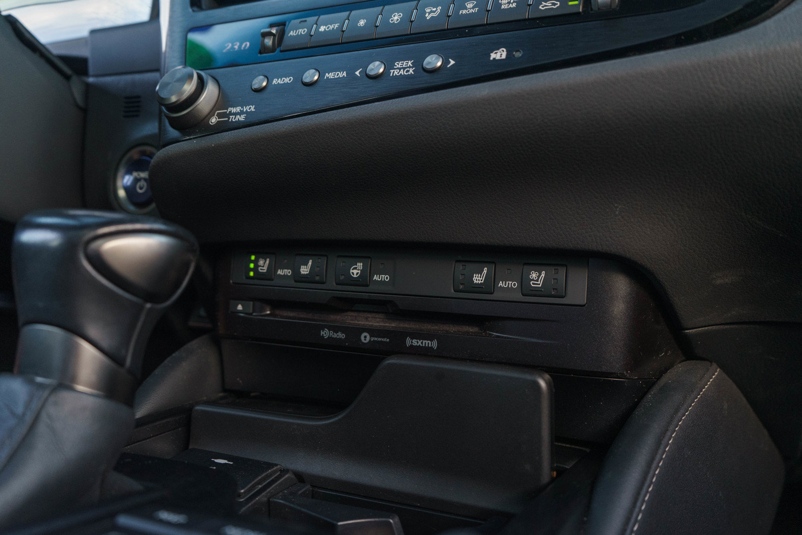 Used 2022 Lexus ES 300h FWD image 18