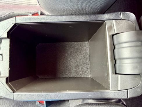 Used 2015 Toyota RAV4 XLE AWD/4WD image 50