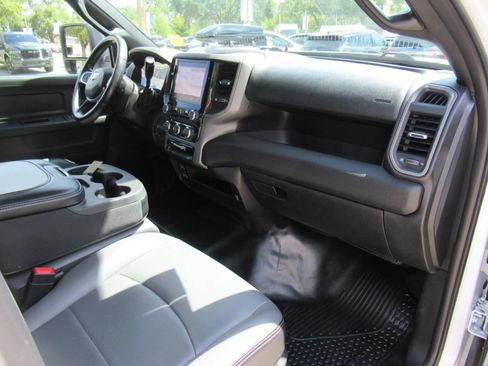 Certified 2026 RAM 3500 Tradesman w/ Chrome Appearance Group AWD/4WD image 14
