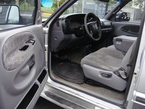 Used 2001 Dodge Ram 2500 Truck 4x4 Quad Cab image 11