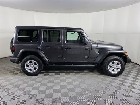 Used 2022 Jeep Wrangler Unlimited Sport image 5