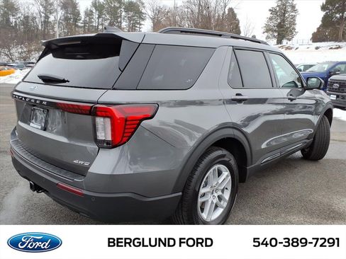 New 2026 Ford Explorer Active image 5