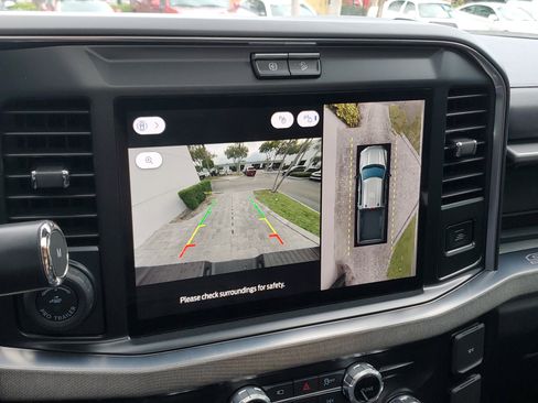 Used 2025 Ford F250 Platinum image 28