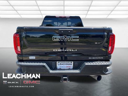 Used 2021 GMC Sierra 2500 Denali w/ Denali Black Diamond Edition AWD/4WD image 5