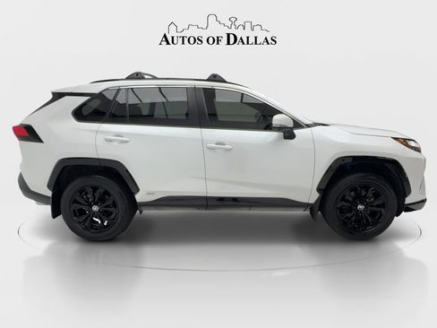 Used 2024 Toyota RAV4 SE w/ Convenience Package AWD/4WD image 6
