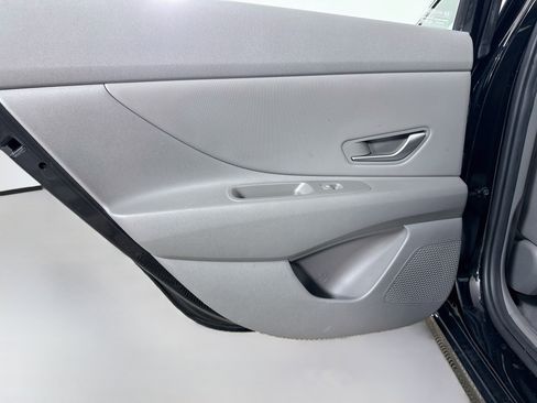 Used 2021 Hyundai Elantra SEL w/ Convenience Package FWD image 26