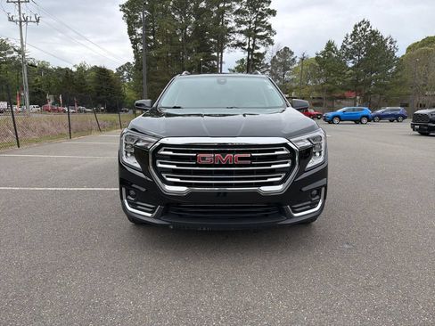 Used 2024 GMC Terrain SLT FWD image 3
