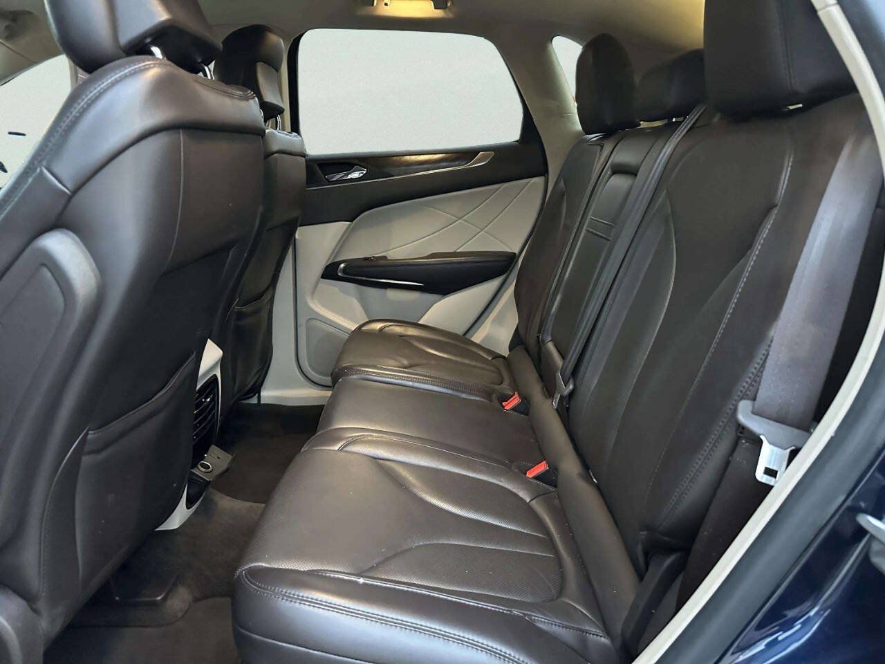Used 2017 Lincoln MKC Reserve AWD/4WD image 12