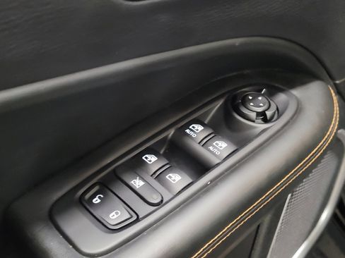 Used 2018 Jeep Compass Limited image 27