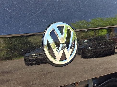 Used 2019 Volkswagen Tiguan SE w/ Panoramic Sunroof Package AWD/4WD image 30