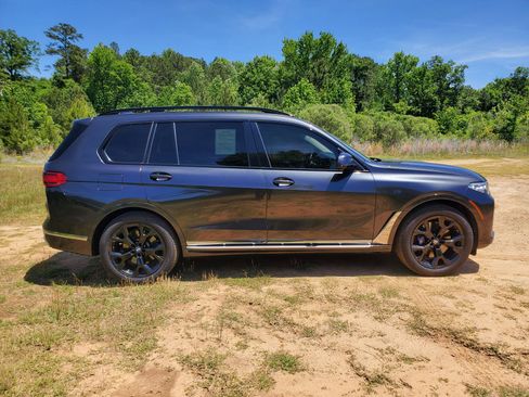 Used 2021 BMW X7 xDrive40i w/ Premium Package AWD/4WD image 19