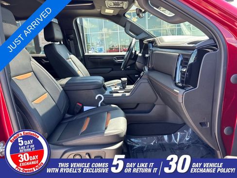 Used 2023 GMC Sierra 1500 AT4 w/ Technology Package AWD/4WD image 28