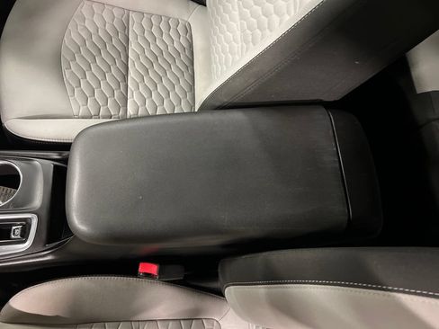 Used 2020 Chevrolet Equinox LT AWD/4WD image 26