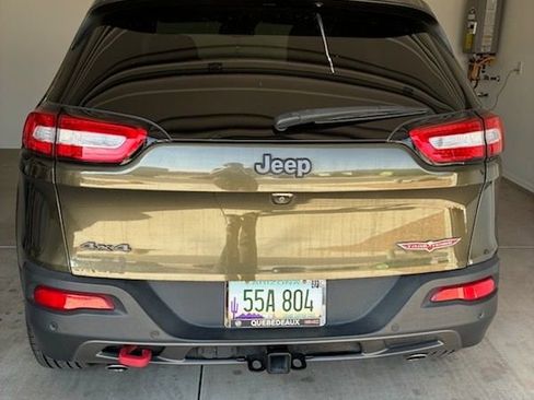 Used 2016 Jeep Cherokee Trailhawk w/ Comfort/Convenience Group image 3