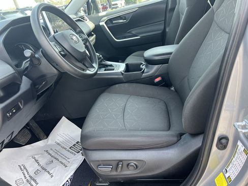 Used 2024 Toyota RAV4 XLE image 16
